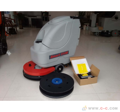 高效清潔新選擇 貝納特洗地機在大型超市的應用